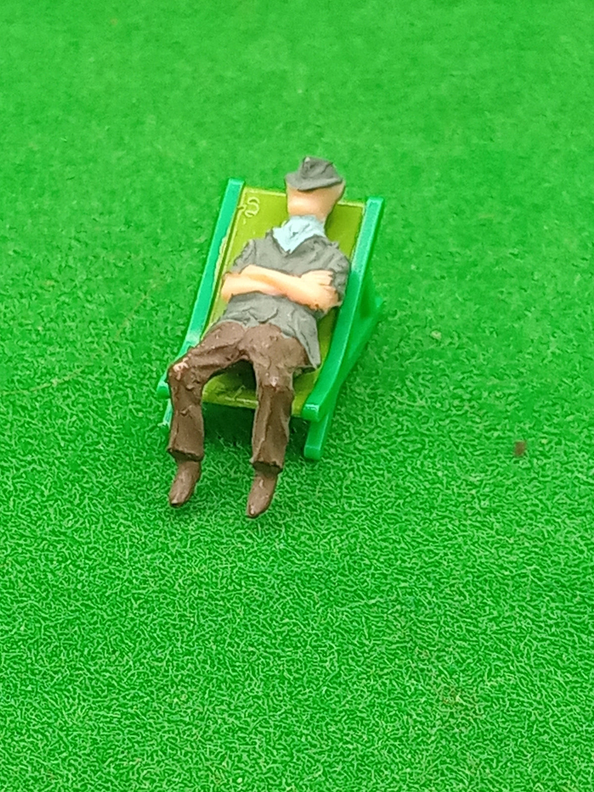 Subbuteo Cricket personaggio su sdraio - B