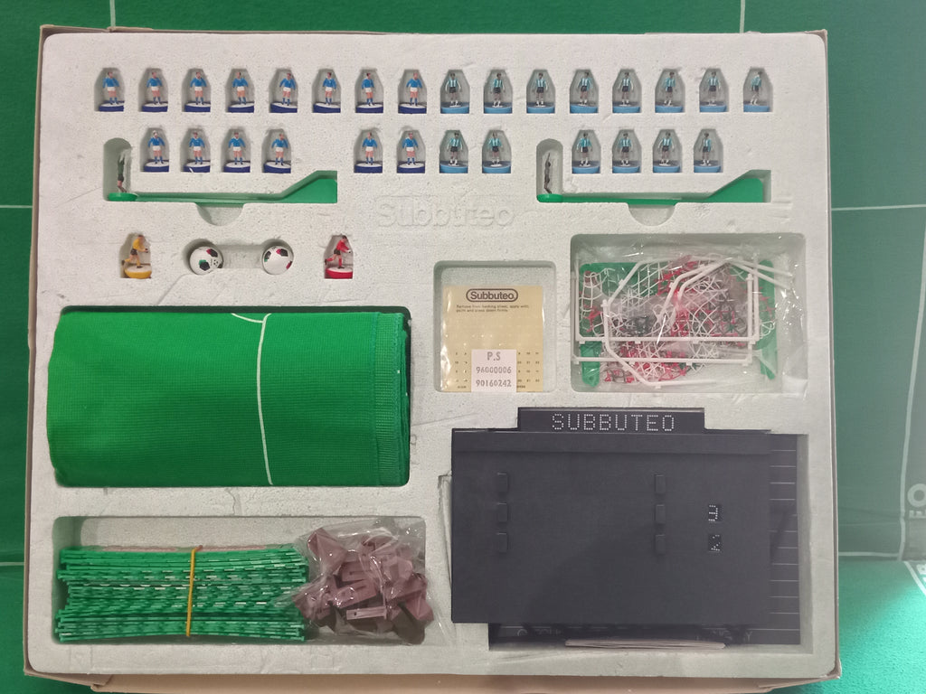 Subbuteo set box Super World Cup
