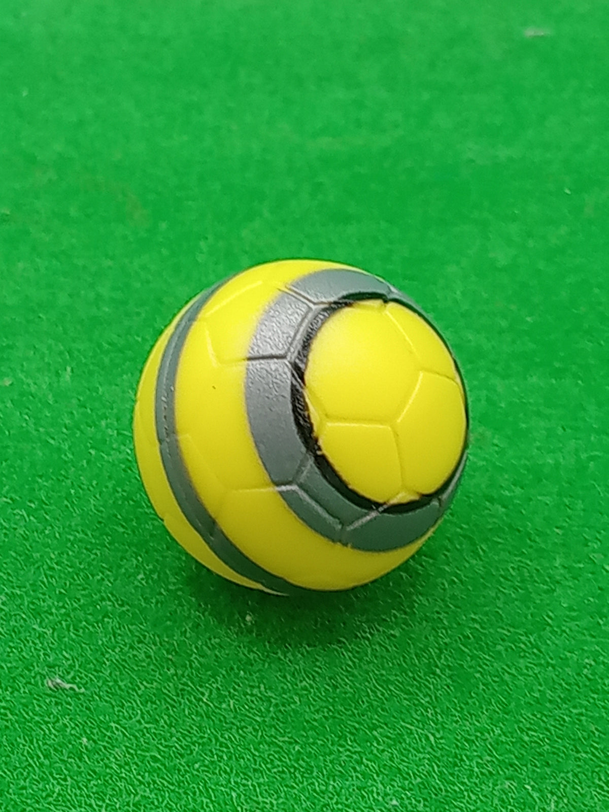 Subbuteo pallina standard League - bande grigio/nero