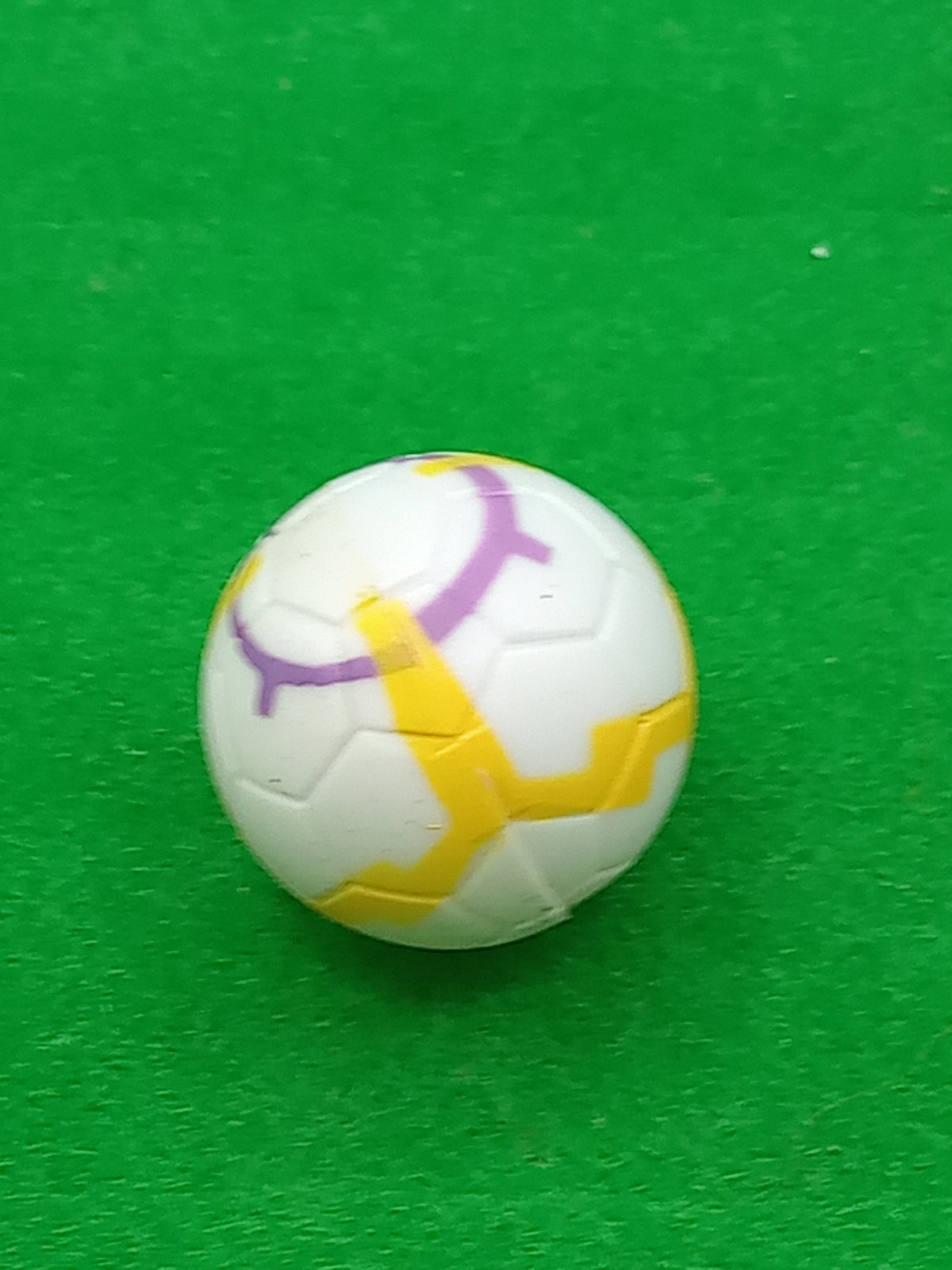 Subbuteo pallone standard Penalty - giallo/viola