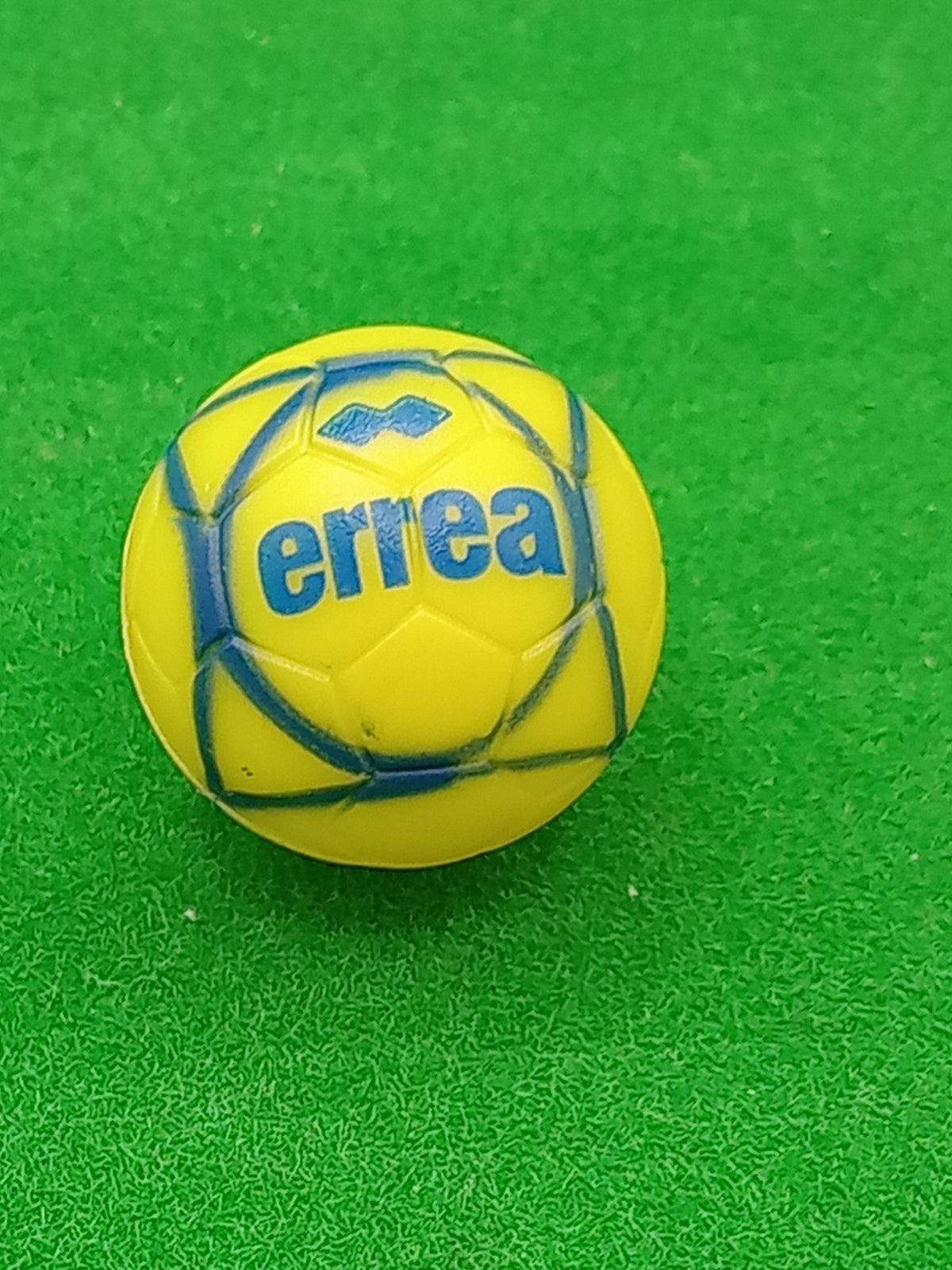 Subbuteo pallone standard Errea - giallo