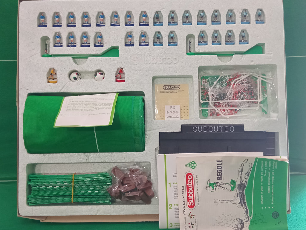 Subbuteo set box Super World Cup